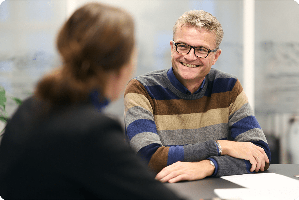 Rådgiver med kunde
