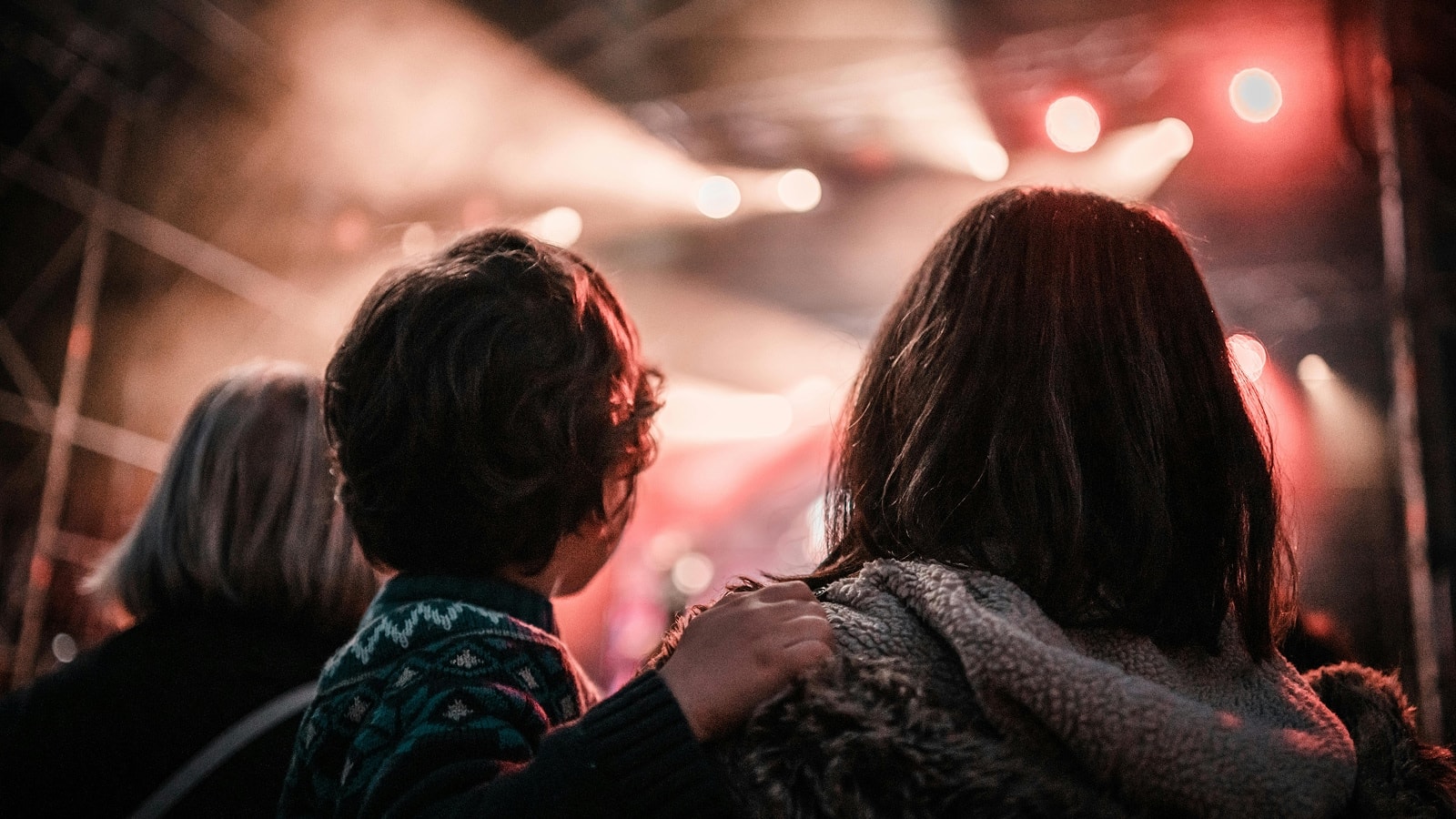 Mor og barn til koncert